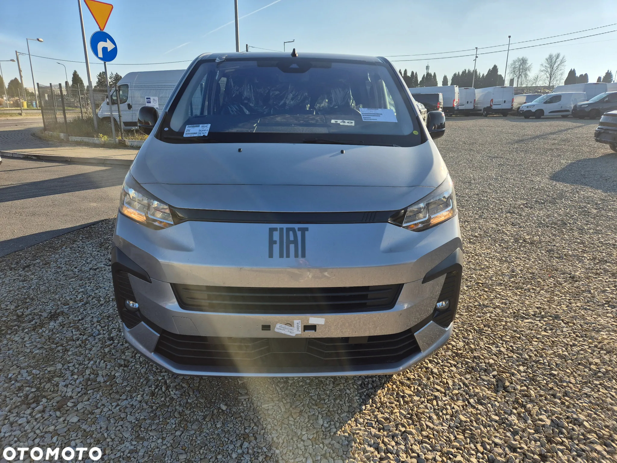 Fiat Nowe Scudo Furgon Brygadowy 6 miejsc Maxi 2.0 MJ 144 KM S&S EAT8 - 3