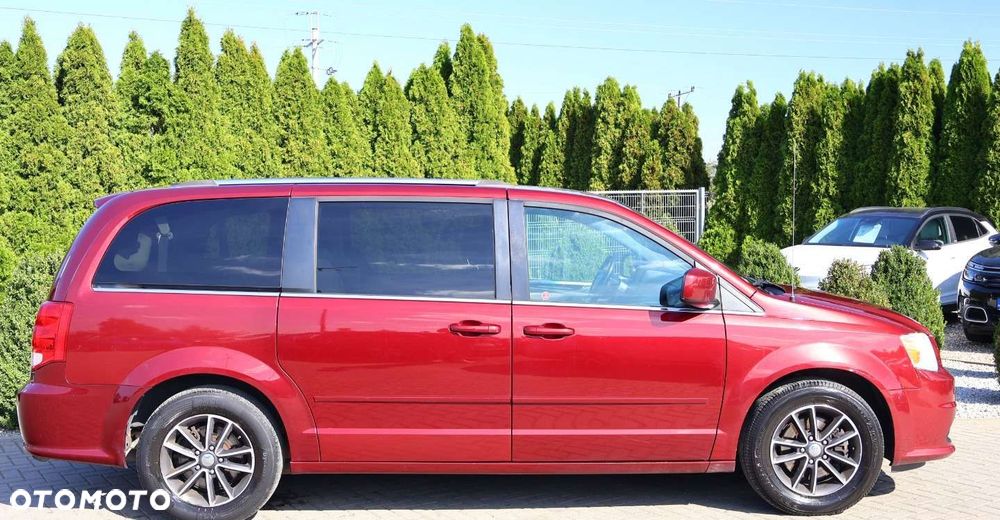 Dodge Grand Caravan - 5