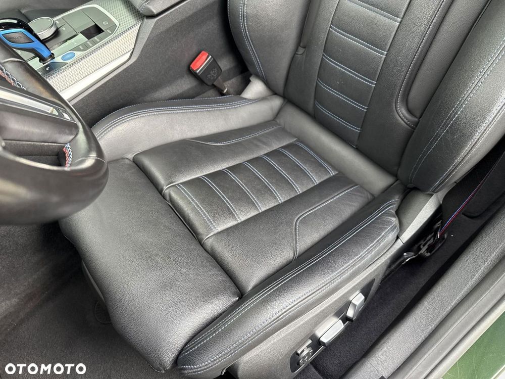 BMW i4 - 13