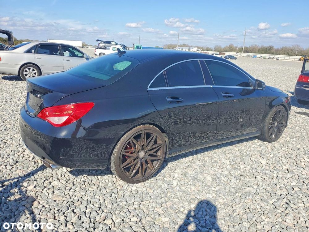 Mercedes-Benz CLA 250 7G-DCT Sport - 4