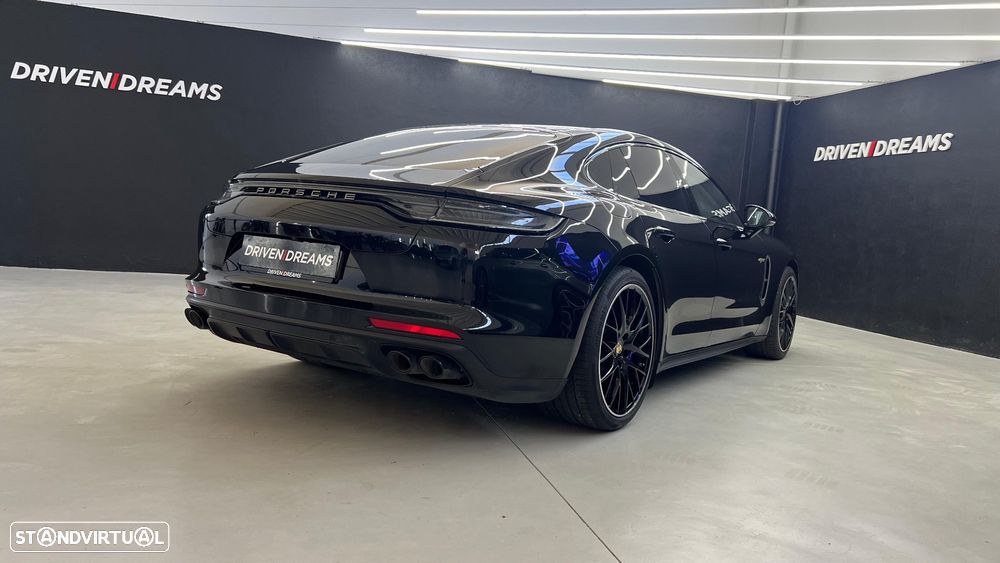 Porsche Panamera 4 E-Hybrid Platinum Edition - 12