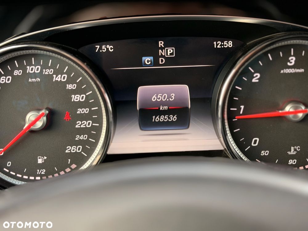 Mercedes-Benz Klasa E - 20