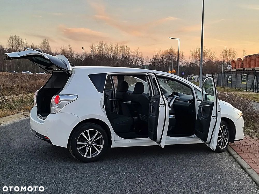 Toyota Verso 1.8 Edition - 17