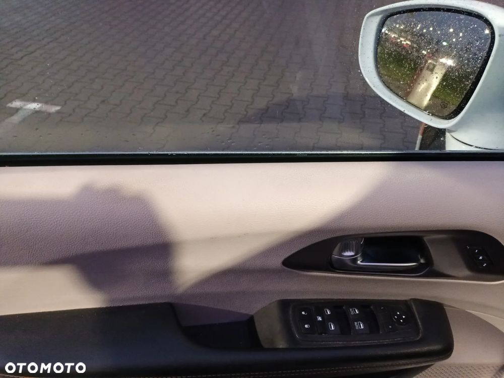 Chrysler Pacifica - 6