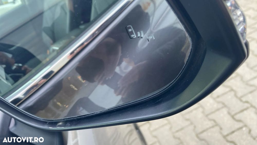 Toyota Highlander 2.5 L Hybrid Dynamic Force 248CP Luxury Pearly - 28