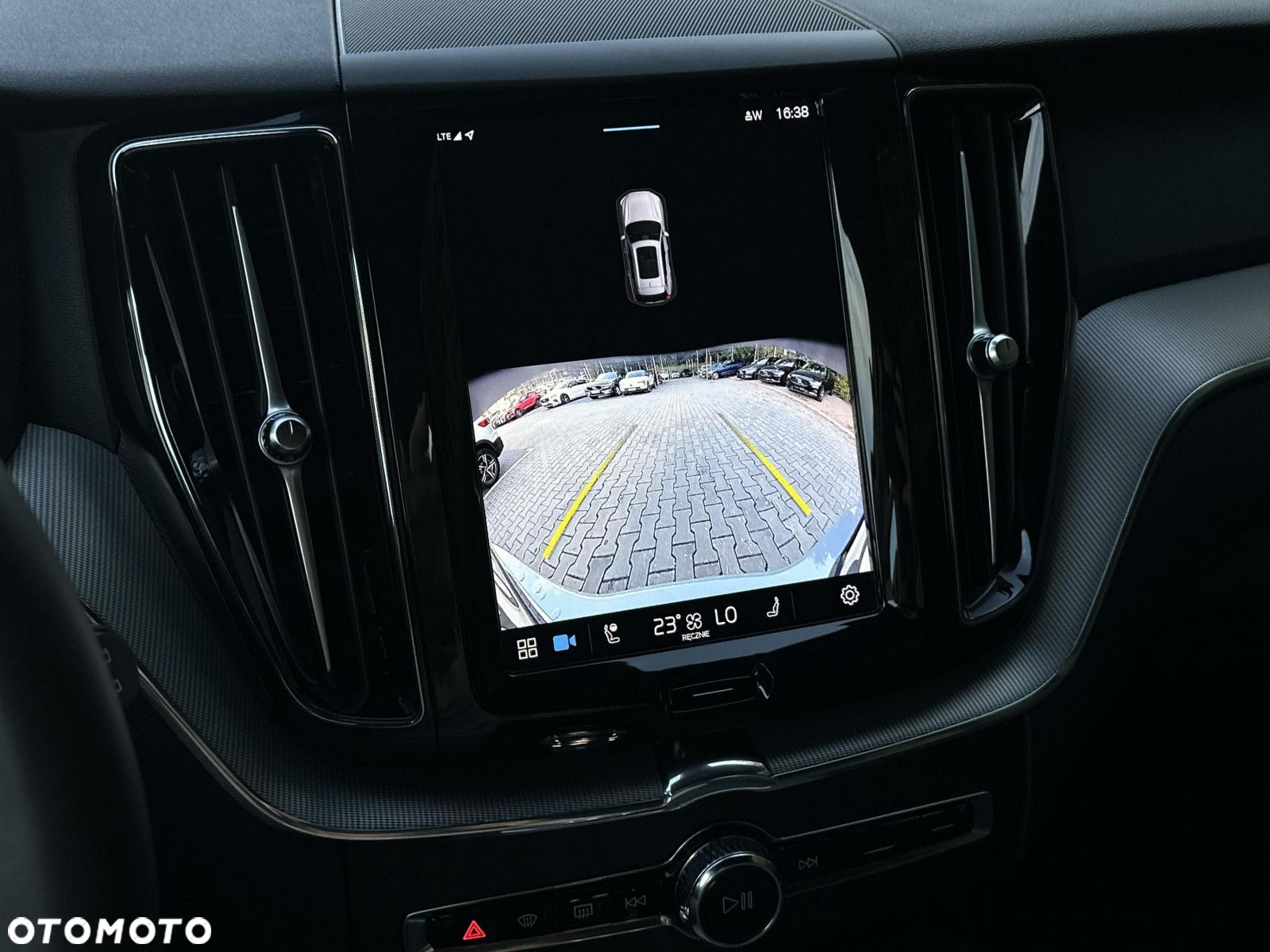 Volvo XC 60 - 25