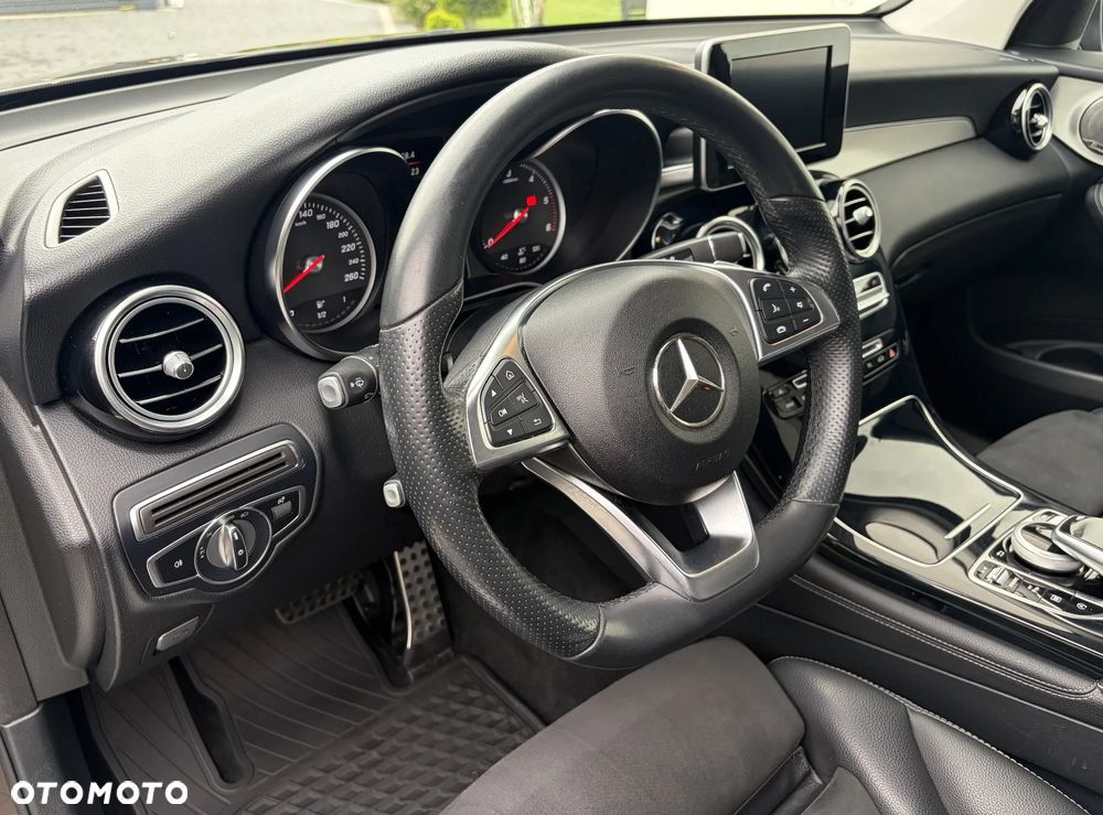 Mercedes-Benz GLC - 13