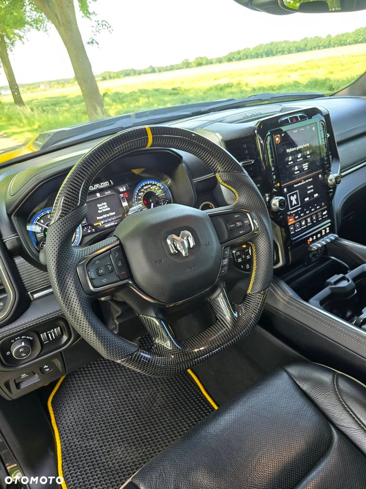RAM 1500 Crew Cab Shortbed Limited - 6