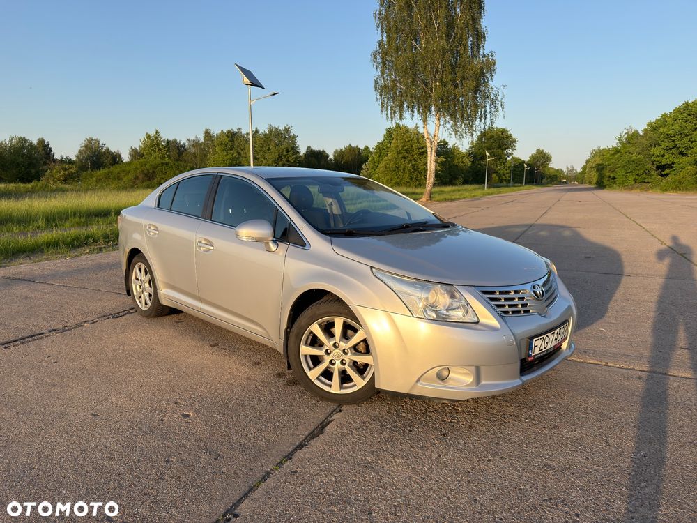 Toyota Avensis 2.0 Multidrive S Executive - 1