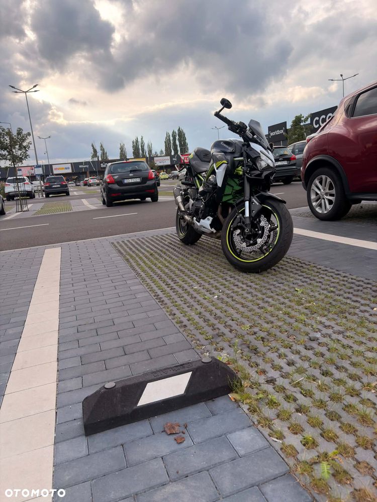 Kawasaki Z 900 - 24