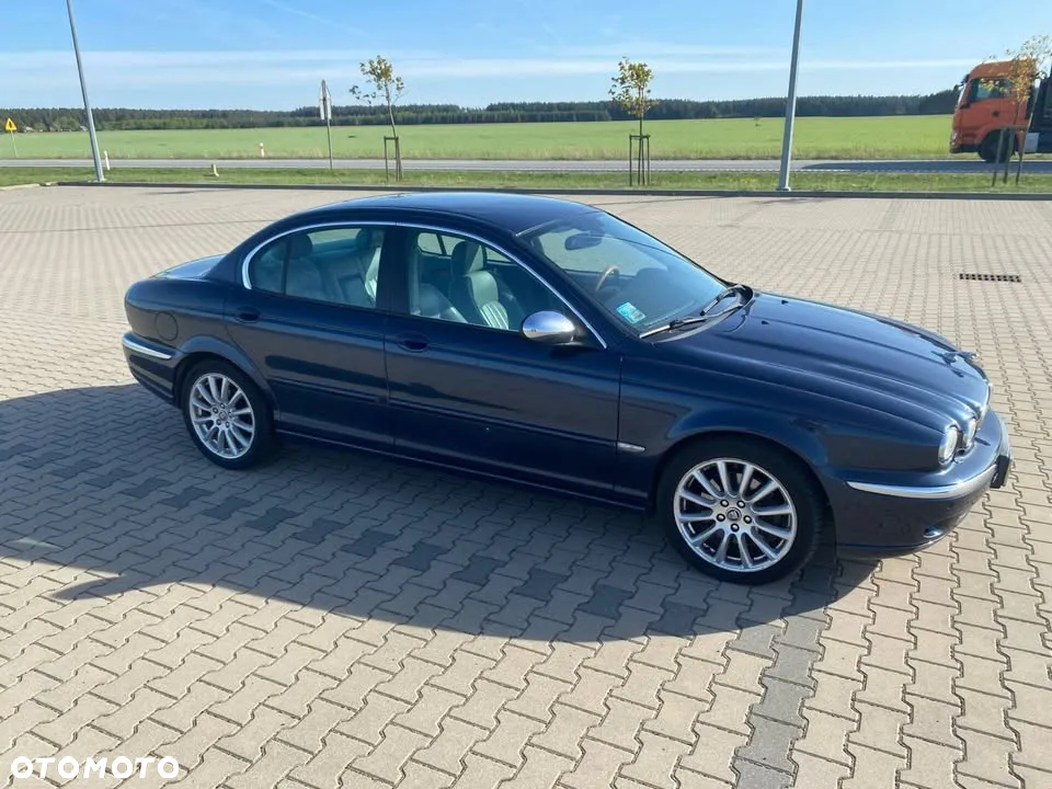 Jaguar X-Type 2.5 V6 4x4 Executive - 2