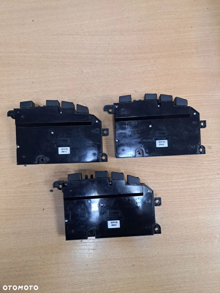 VOLVO V50 S40 S60 V60 S80 V70 XC70 II PANEL REGULACJI FOTELA LEWY 30797728 - 4