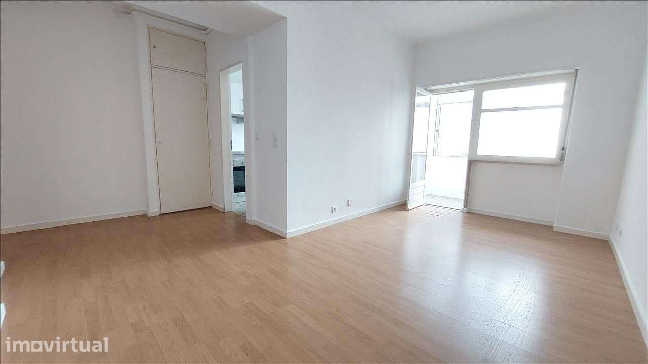 Apartamento T2 em Rio de Mouro - Grande imagem: 3/18