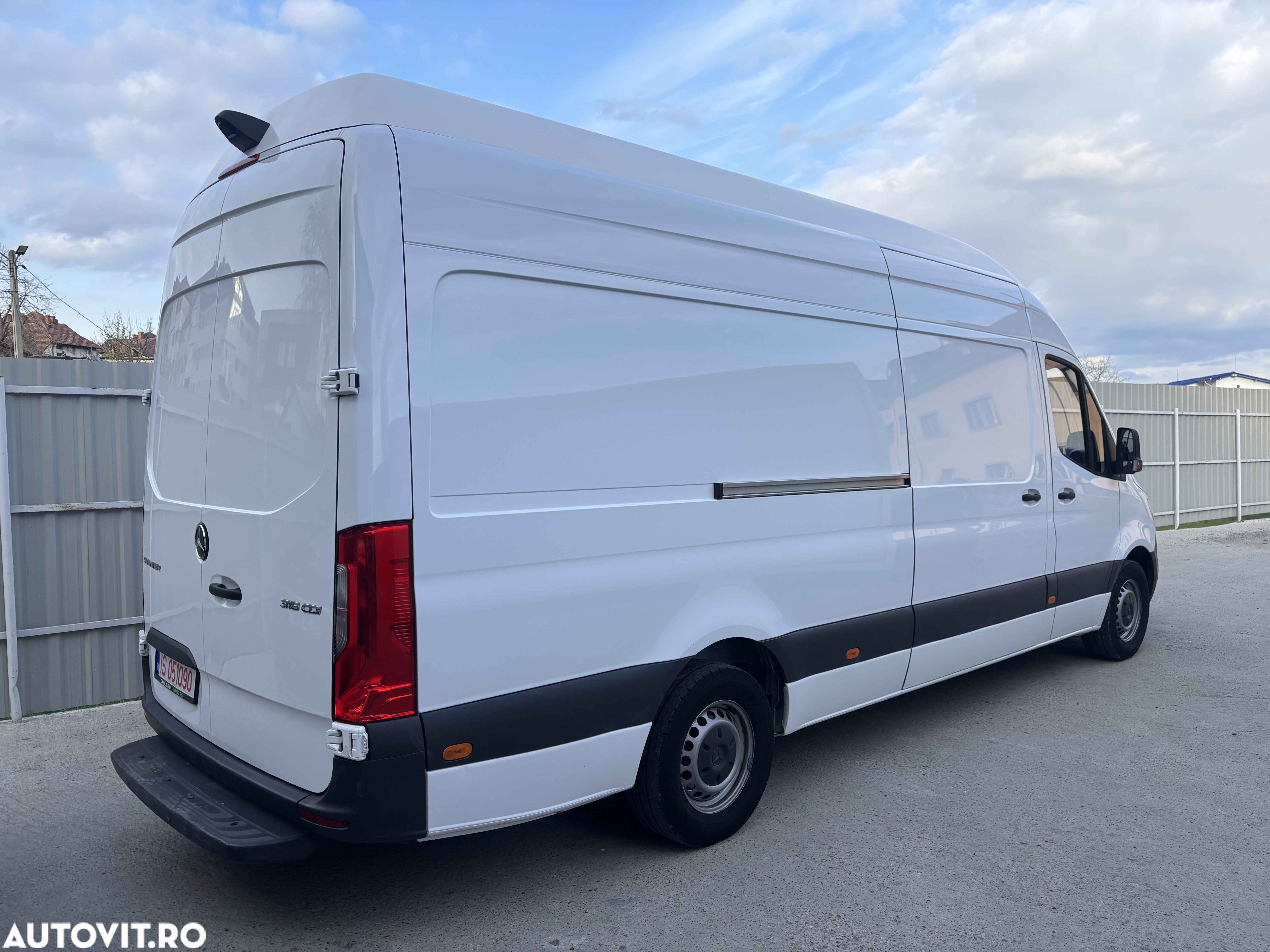 Mercedes-Benz Sprinter - 4