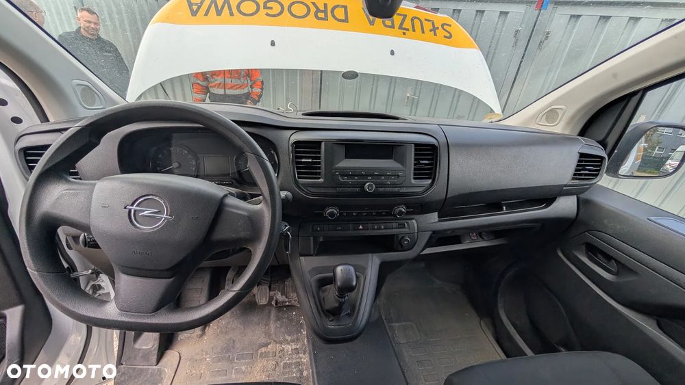 Opel Vivaro - 8