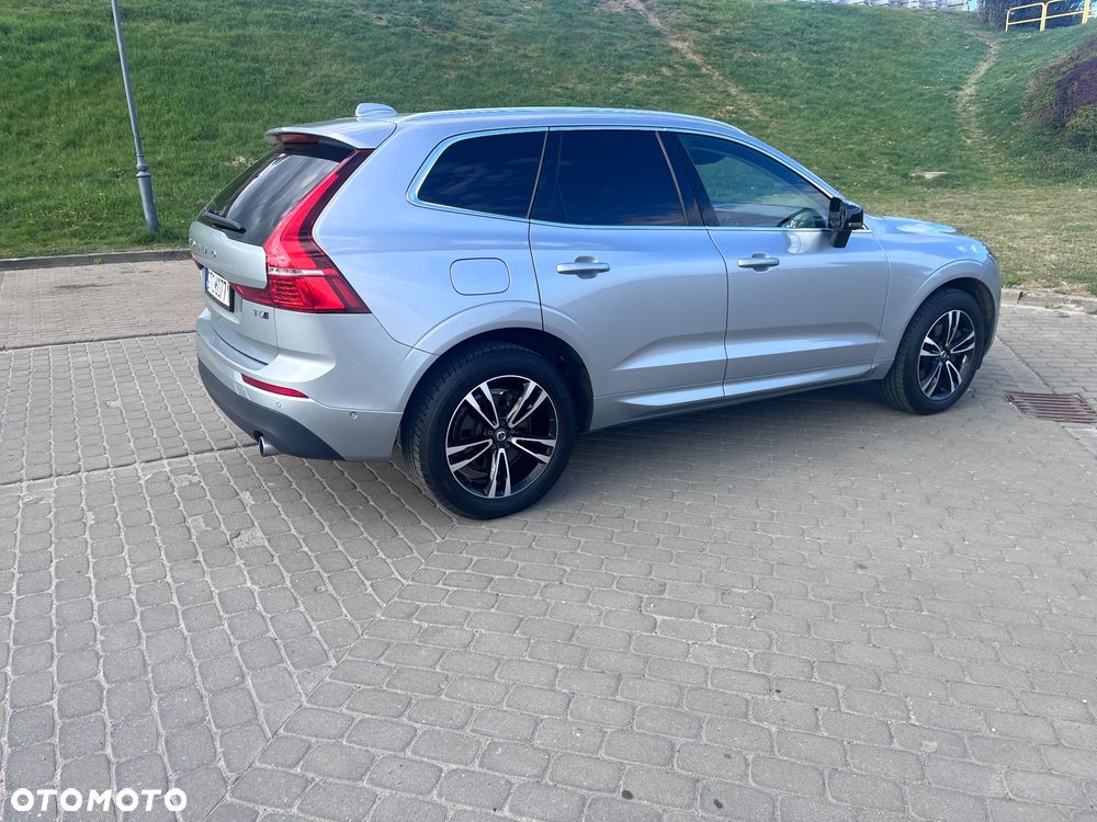 Volvo XC 60 T6 AWD Geartronic Momentum Pro - 25