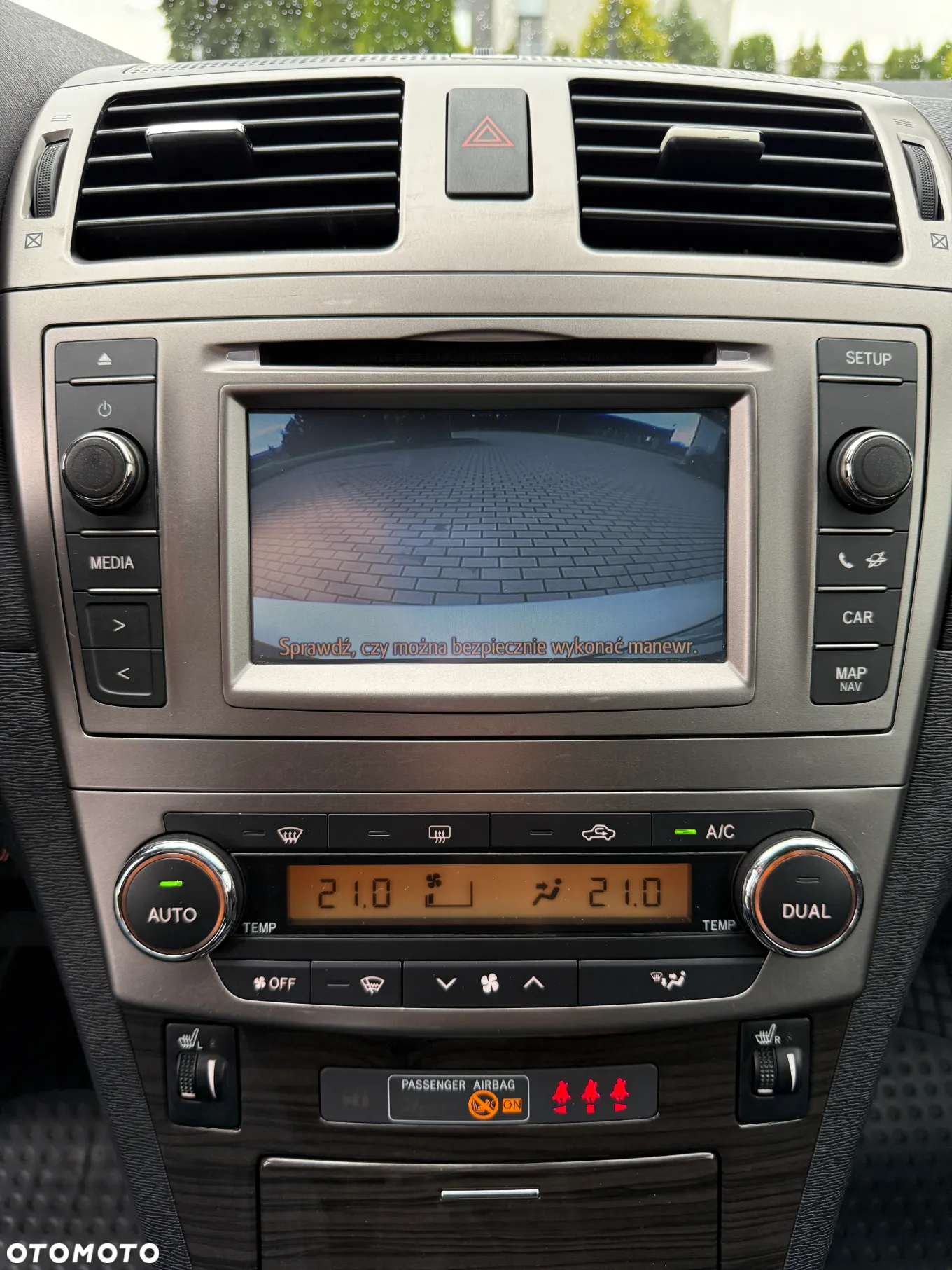 Toyota Avensis 2.0 Prestige - 29