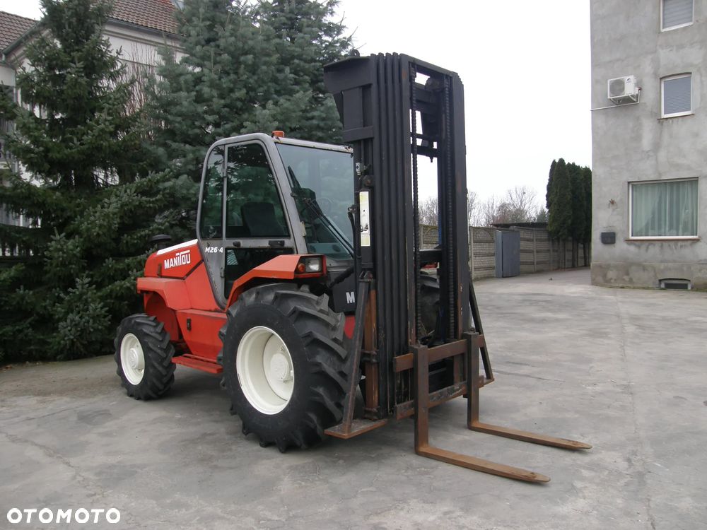 Manitou M26-4 4x4 2004 2100h maszt 10m kosz sprowadzony - 27