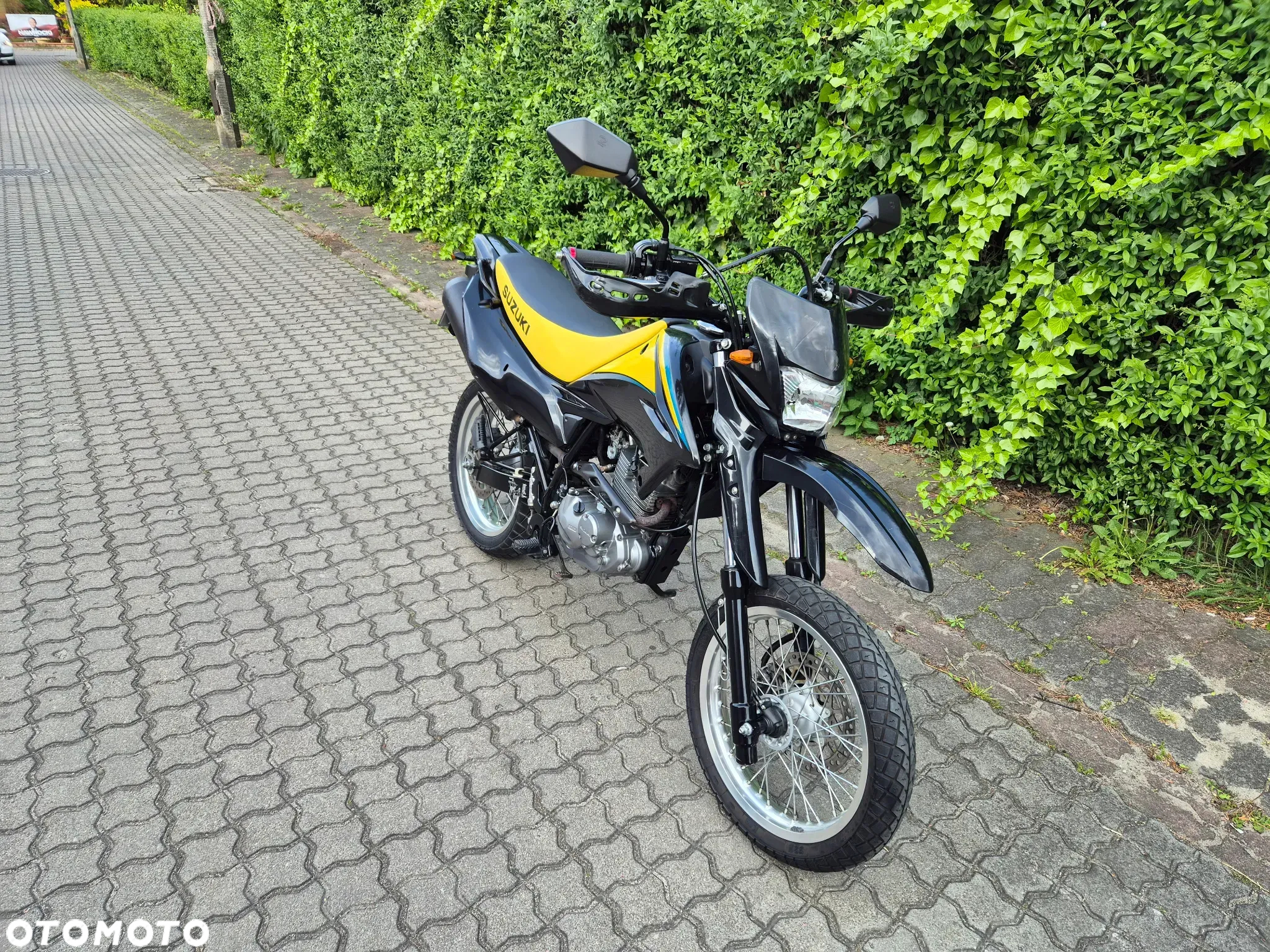 Suzuki DR - 3