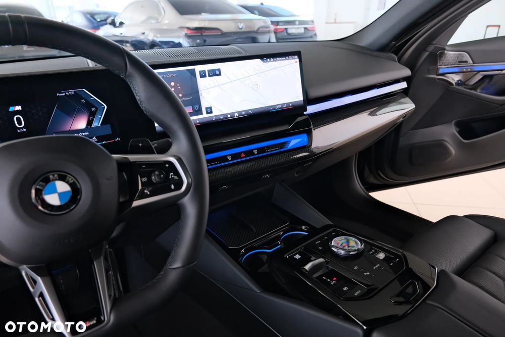BMW Seria 5 520d xDrive mHEV M Sport - 35