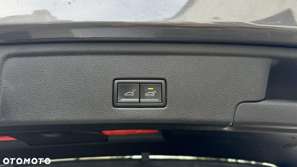 Volkswagen Touareg - 28