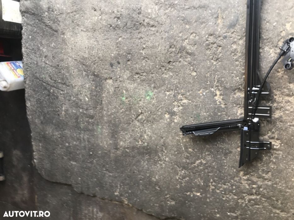 Perdeluta electrica bmw seria 7 f02 - 1