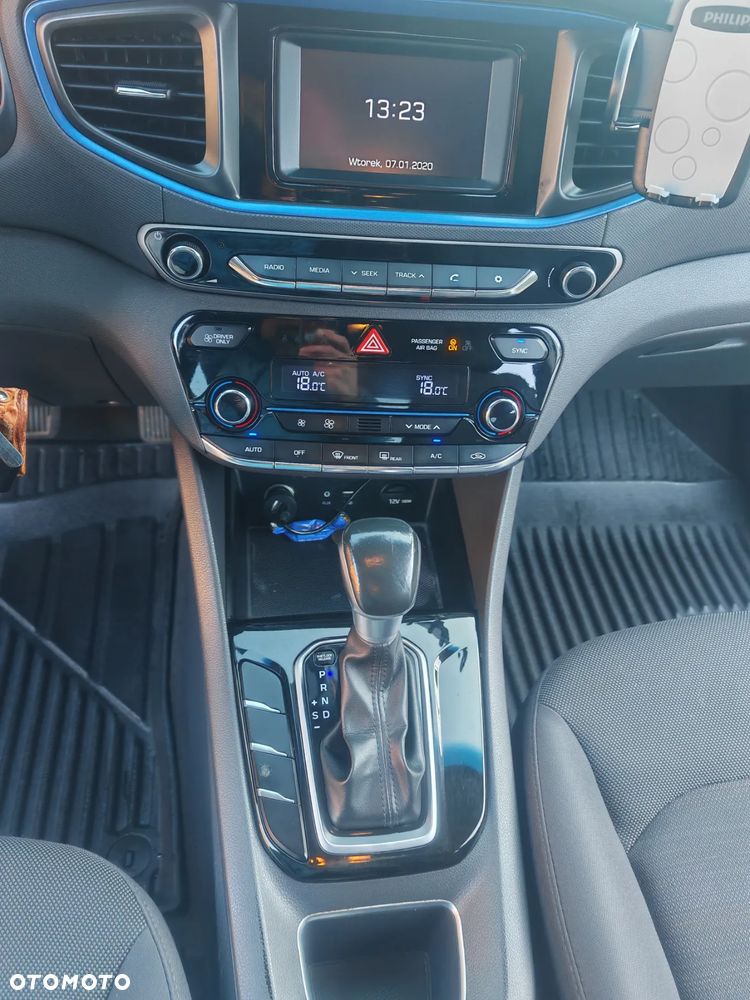 Hyundai IONIQ Hybrid Business - 5