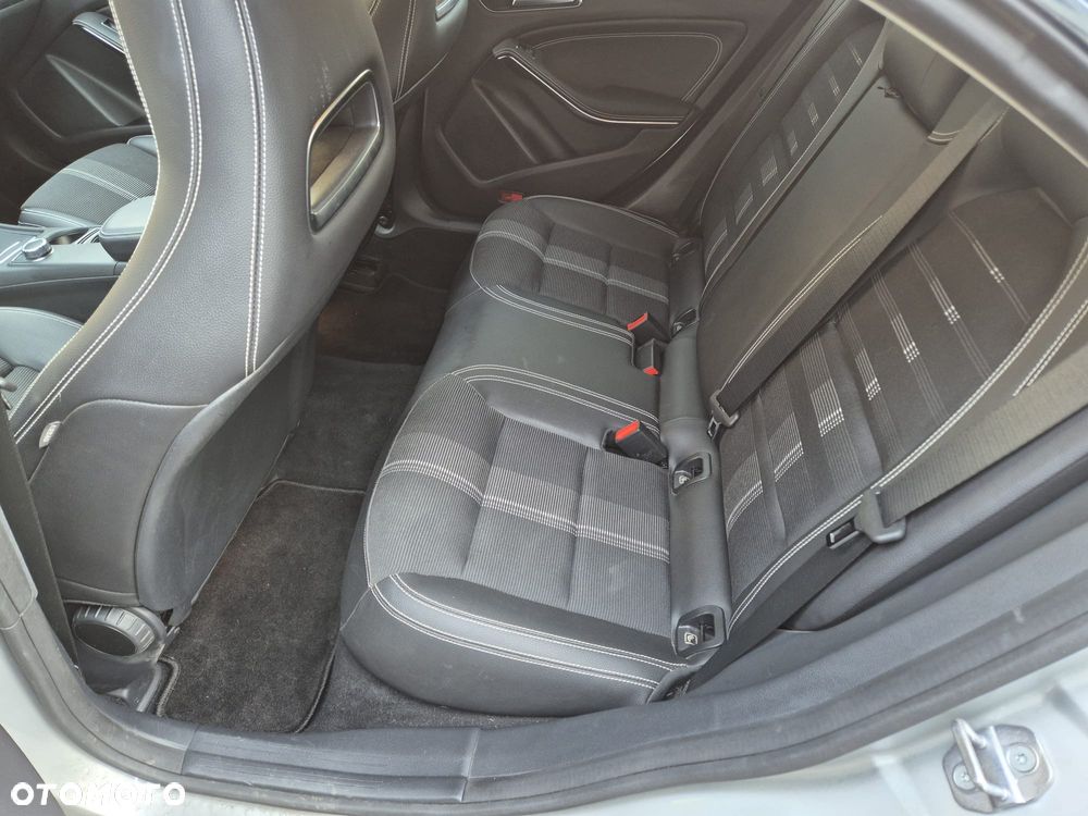Mercedes-Benz CLA 200 d 4-Matic - 7