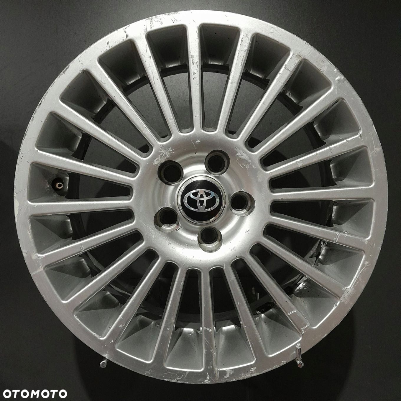 Felgi 16 5x100 Toyota Avensis T25 F506024-48 - 2