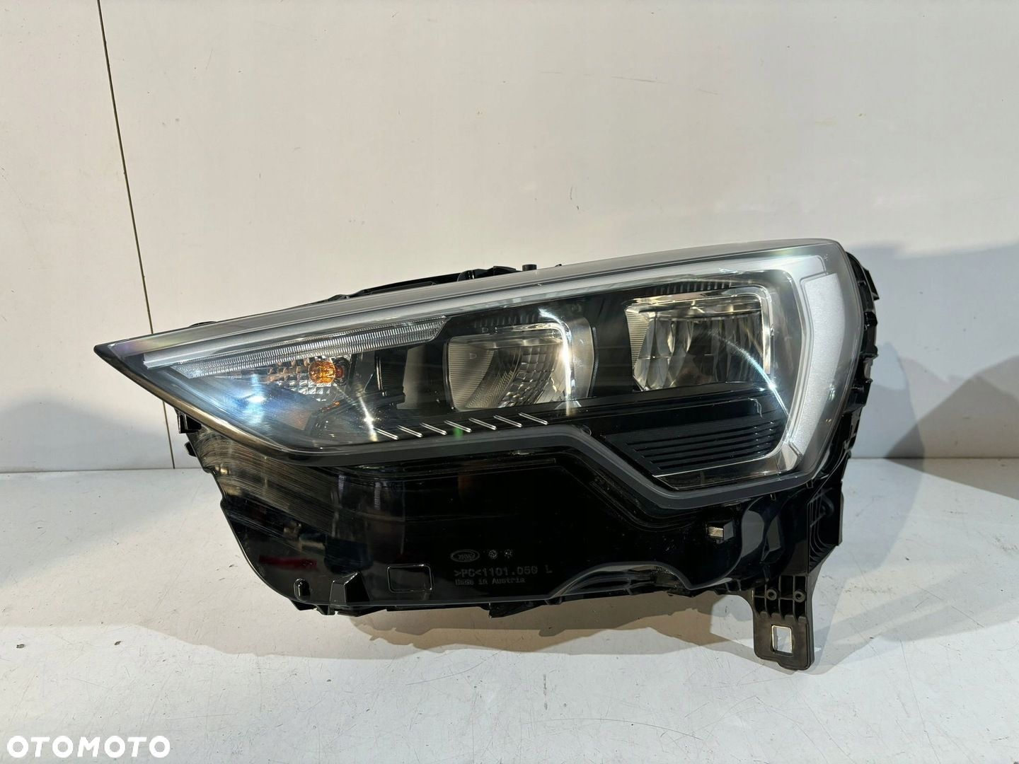 Audi Q3 83A Lampa przednia LED Lewa - 14646 - 1