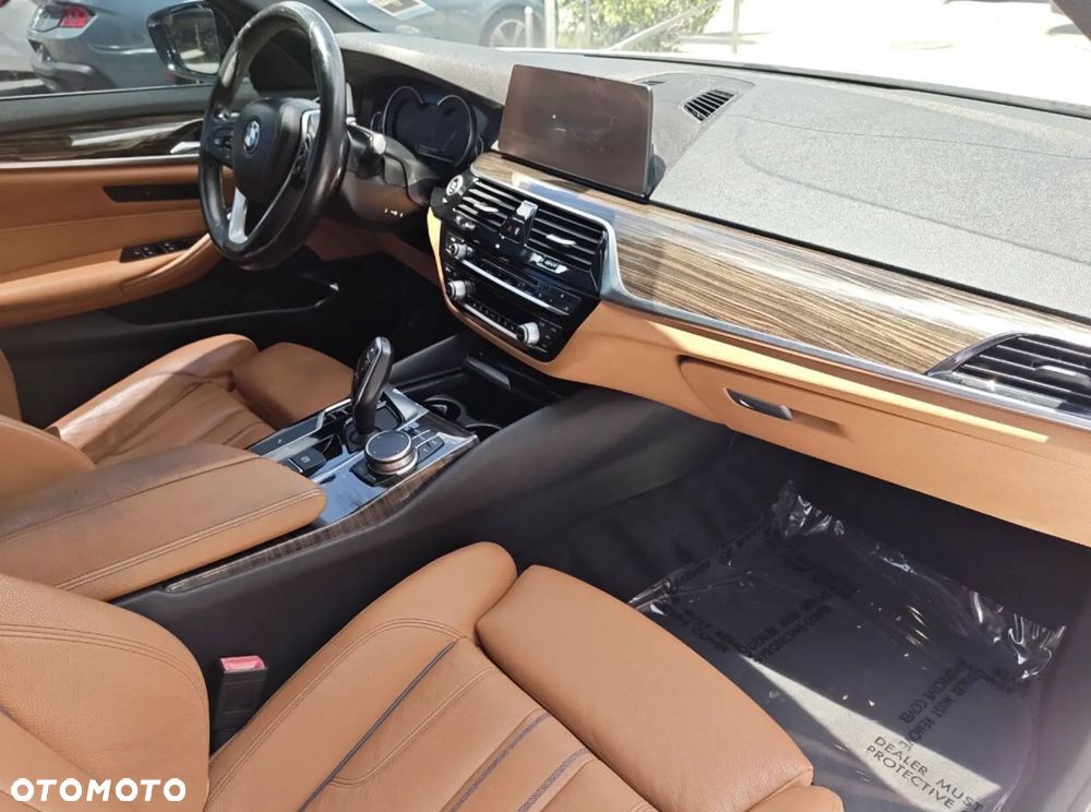 BMW Seria 5 530i - 16