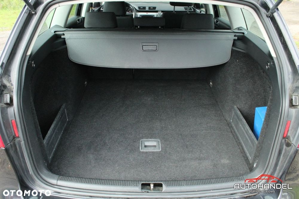 Volkswagen Passat - 17