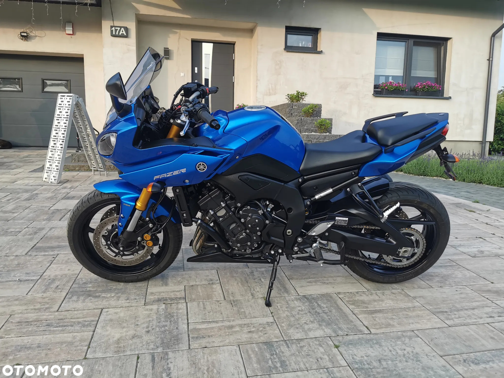 Yamaha FZ8 - 5