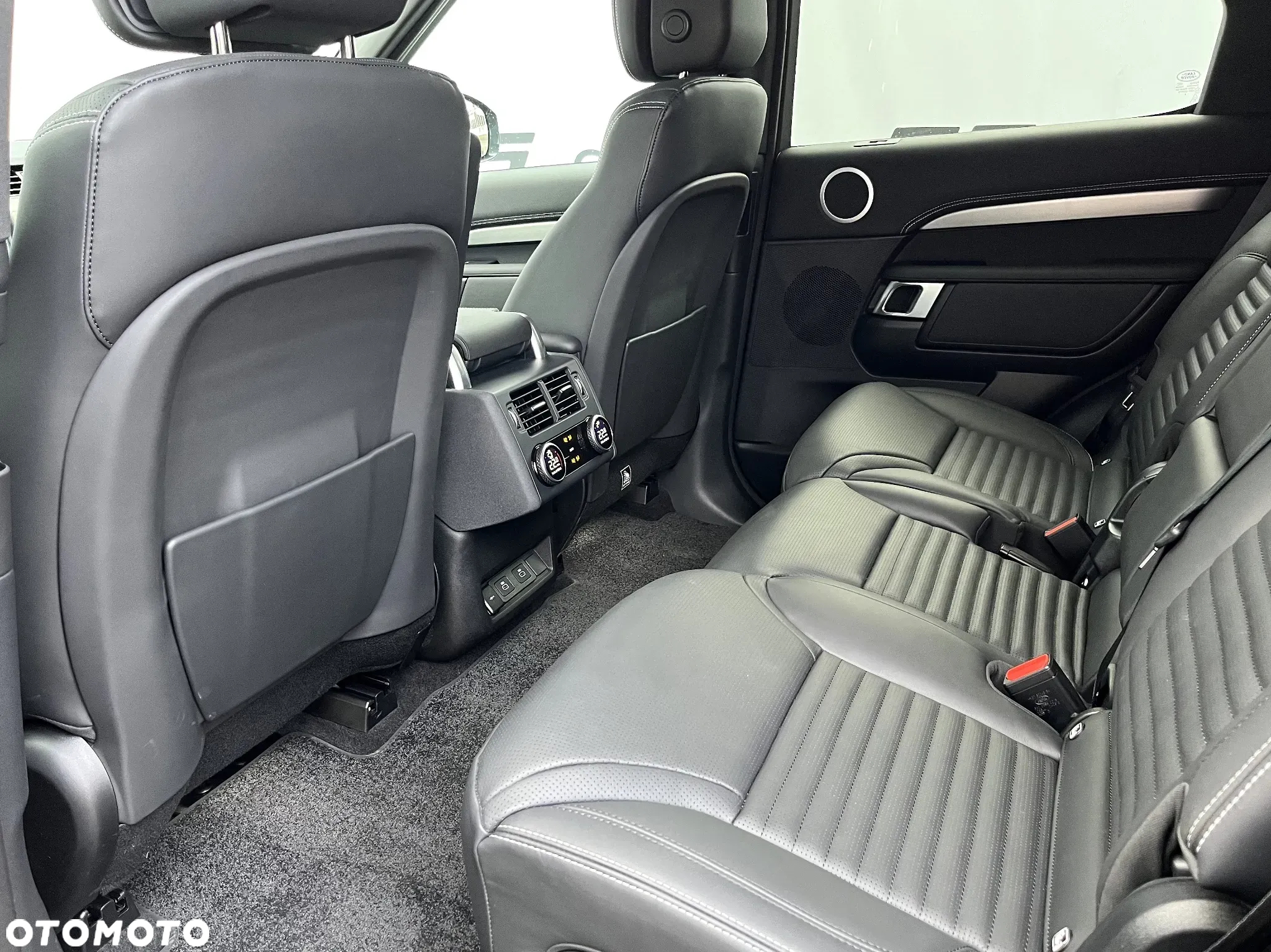 Land Rover Discovery D350 Dynamic HSE - 10
