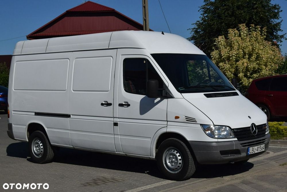 Mercedes-Benz Sprinter - 3