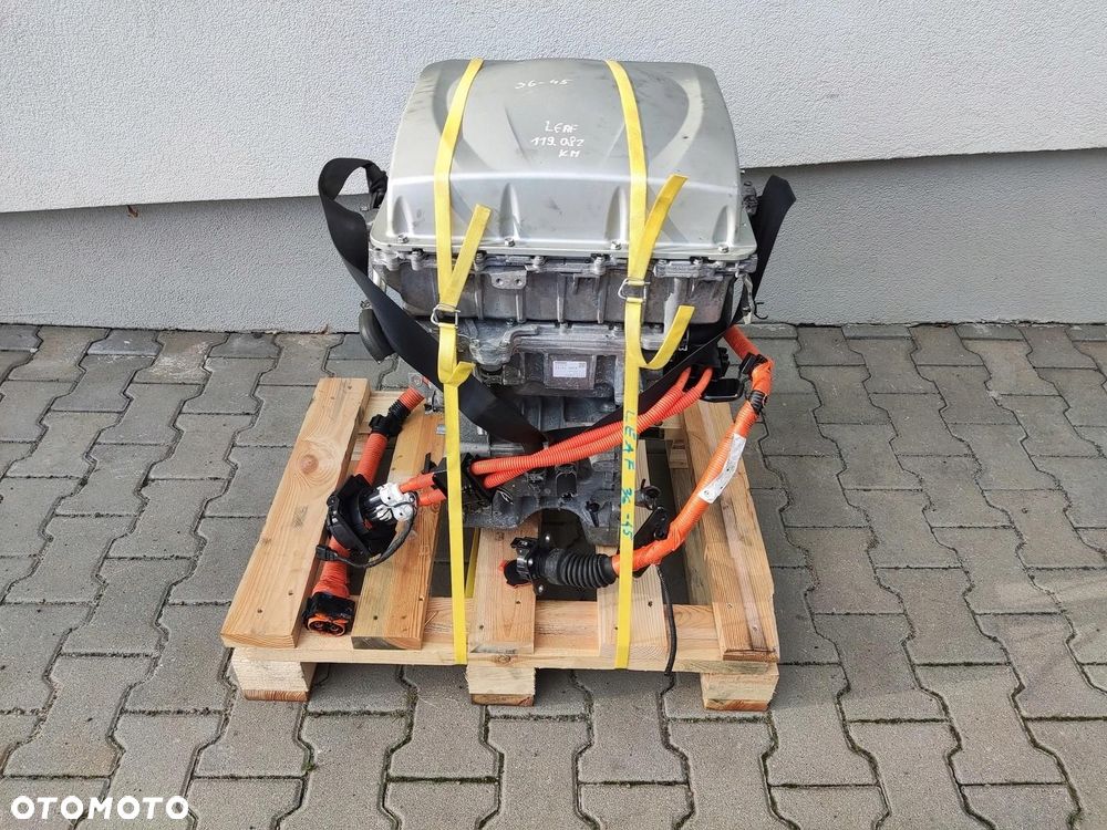 SILNIK KOMPLETNY ELEKTRYCZNY NISSAN LEAF I 2011-2017 EM57 291A0-3NFA - 2