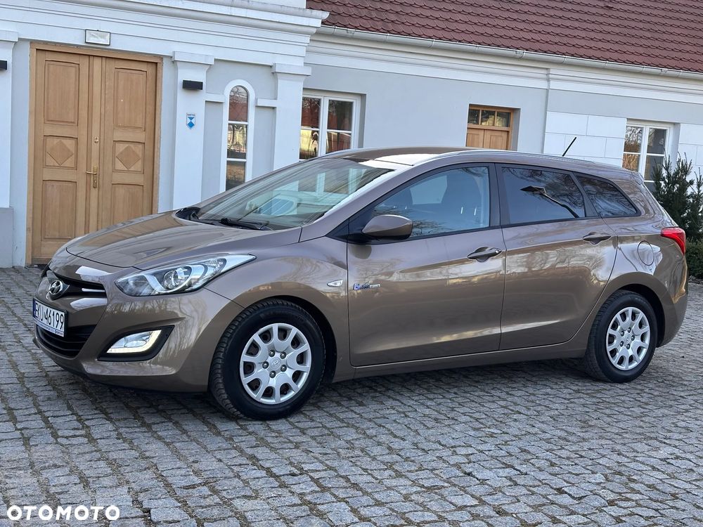 Hyundai i30 blue Kombi 1.6 GDi Style - 9