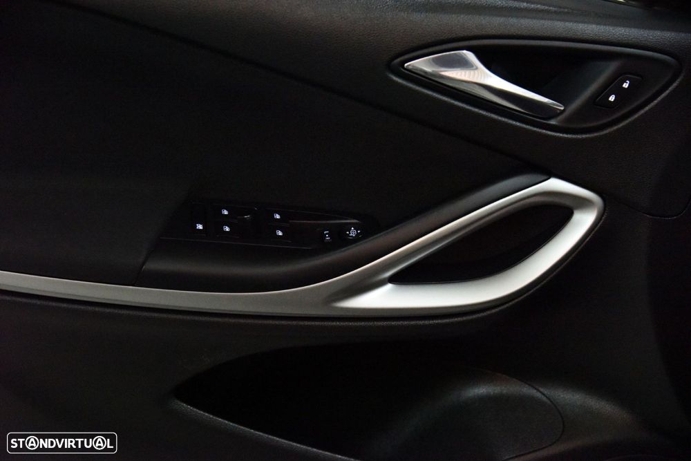 Opel Astra Sports Tourer - 22