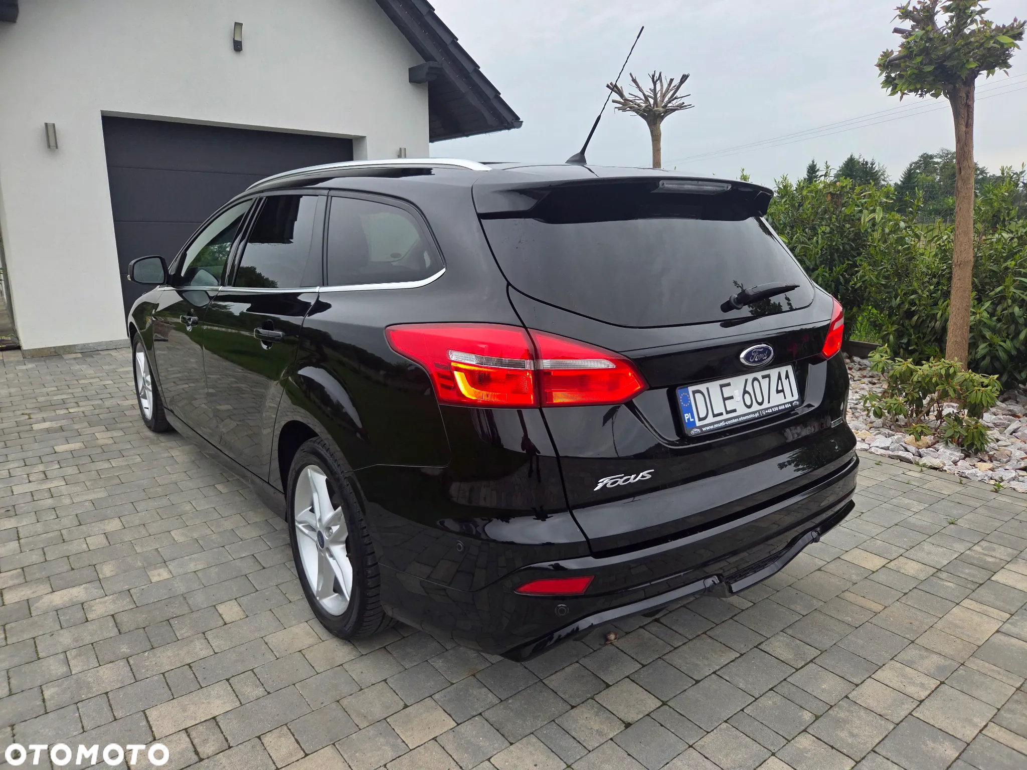 Ford Focus 1.0 EcoBoost Hybrid ST-LINE - 2