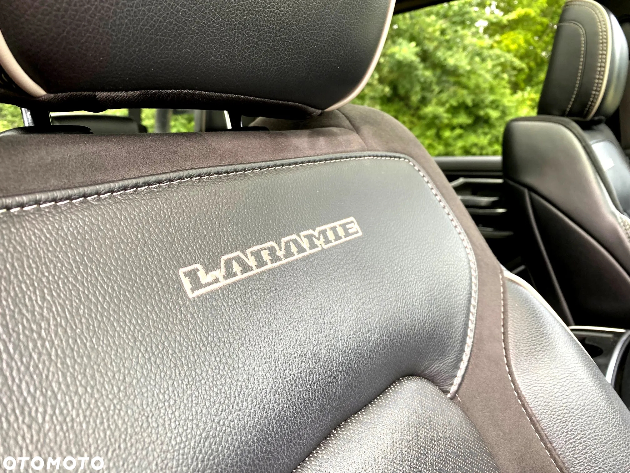 RAM 1500 Crew Cab Laramie - 18
