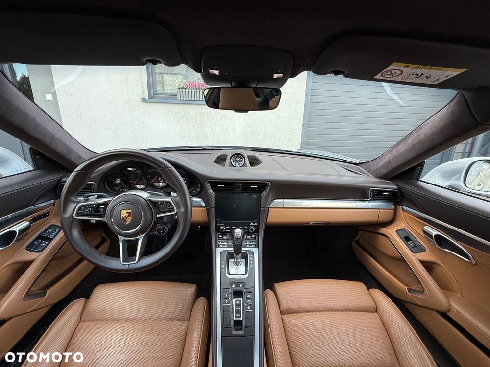 Porsche 911 Coupe [991] 15-19 - 24