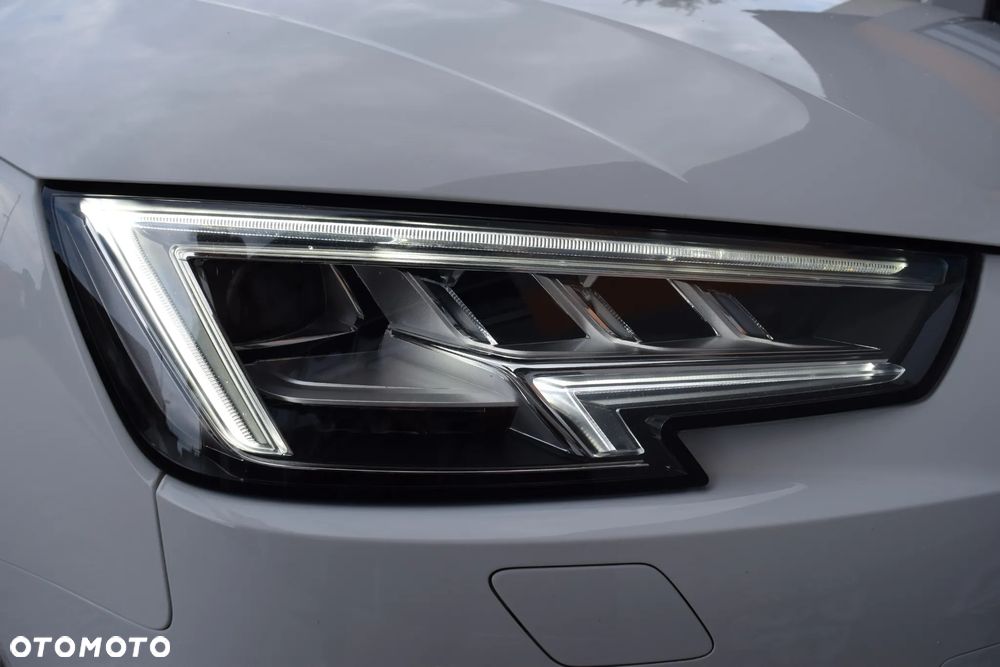 Audi A4 Avant 40 TFSI sport - 40