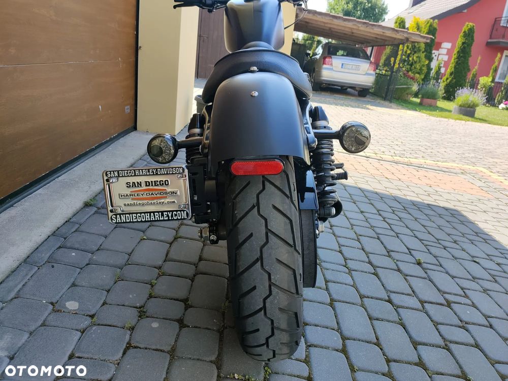 Harley-Davidson Sportster Iron 883 - 12