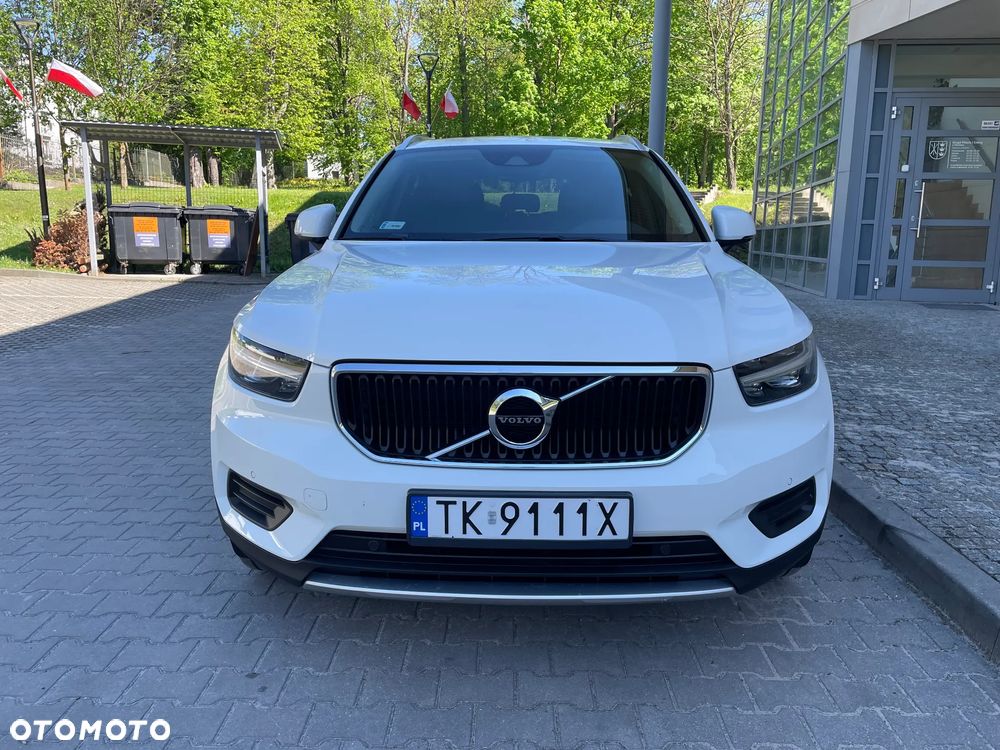 Volvo XC 40 T3 Momentum Pro - 2