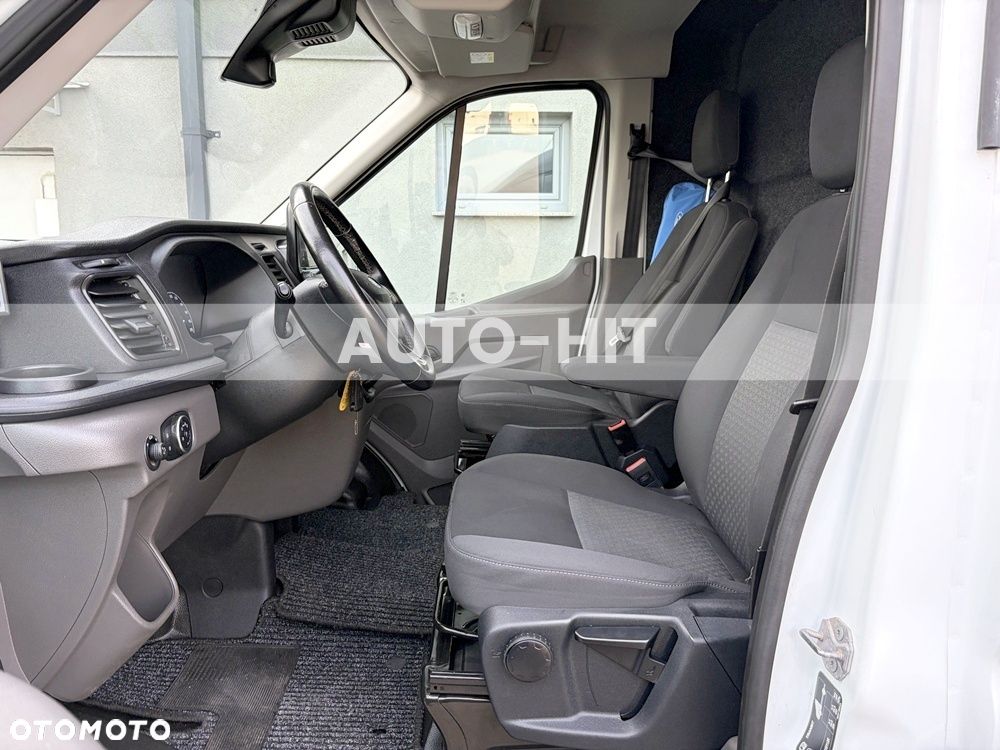 Ford Transit - 26