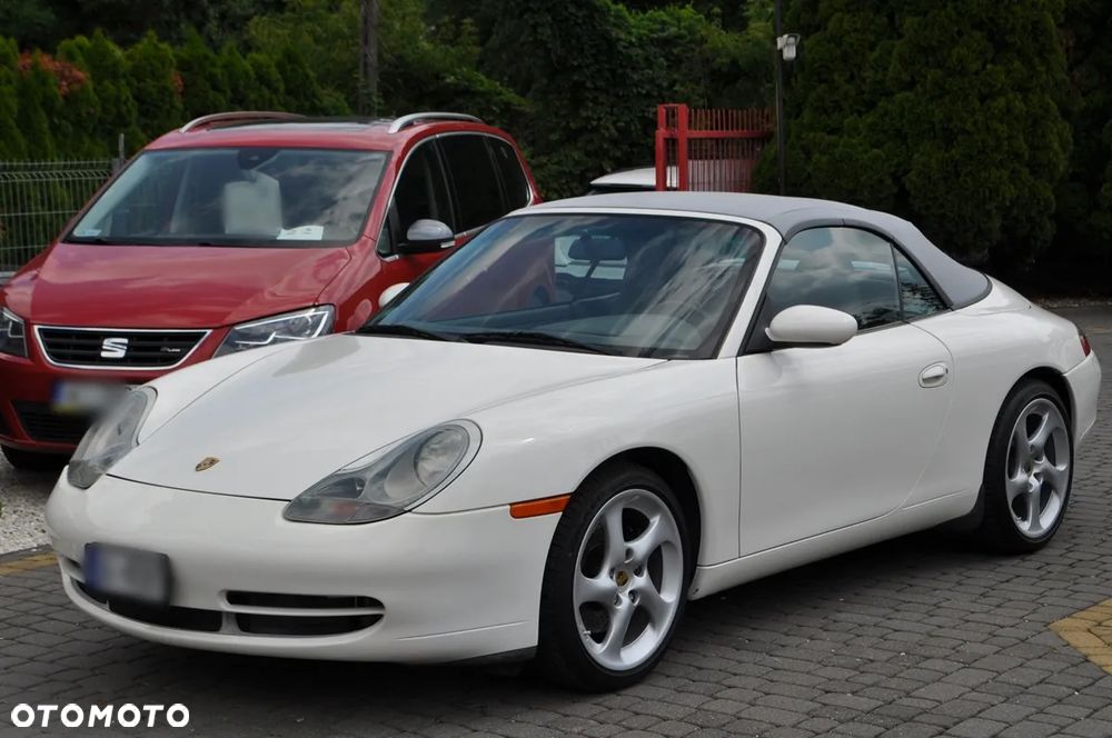 Porsche 911 Carrera - 2