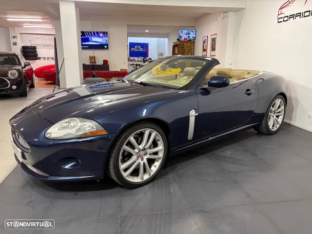 Jaguar XK 4.2 V8 Convertible - 46