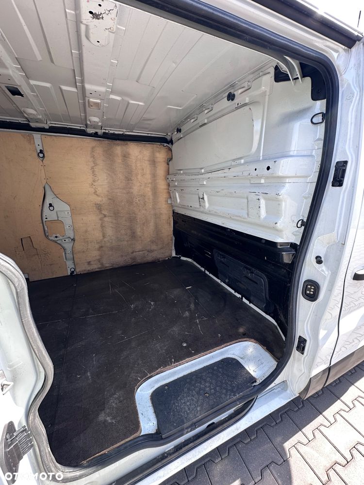 Renault Trafic - 11