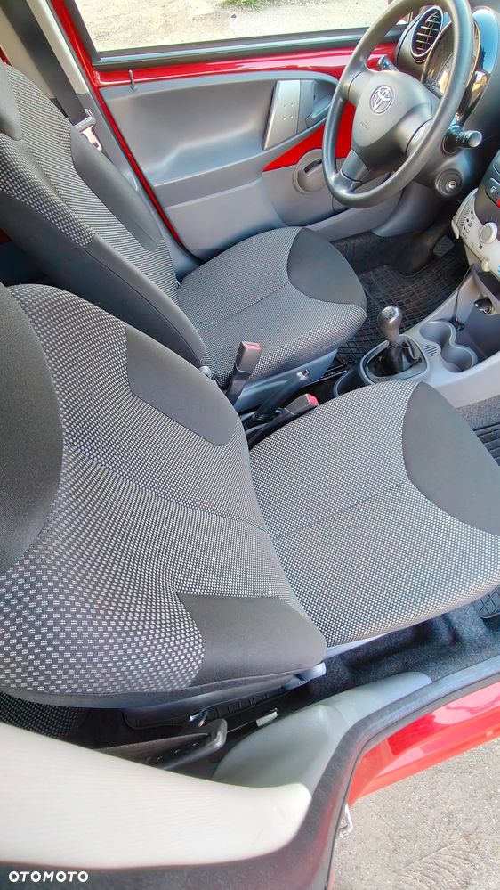 Toyota Aygo - 14