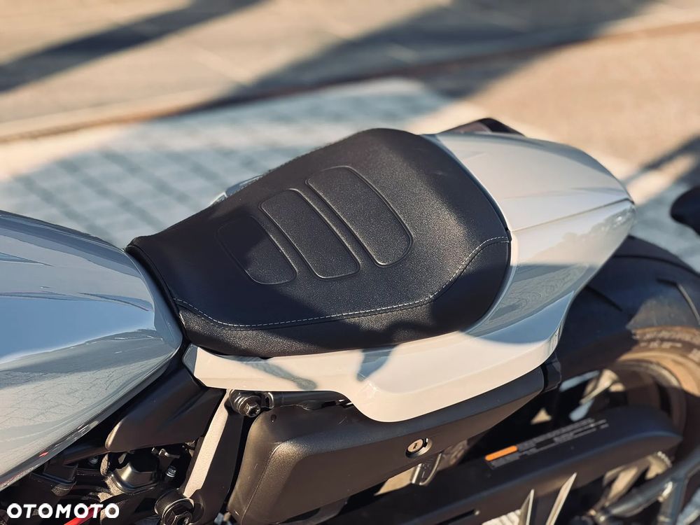 Harley-Davidson Sportster - 22